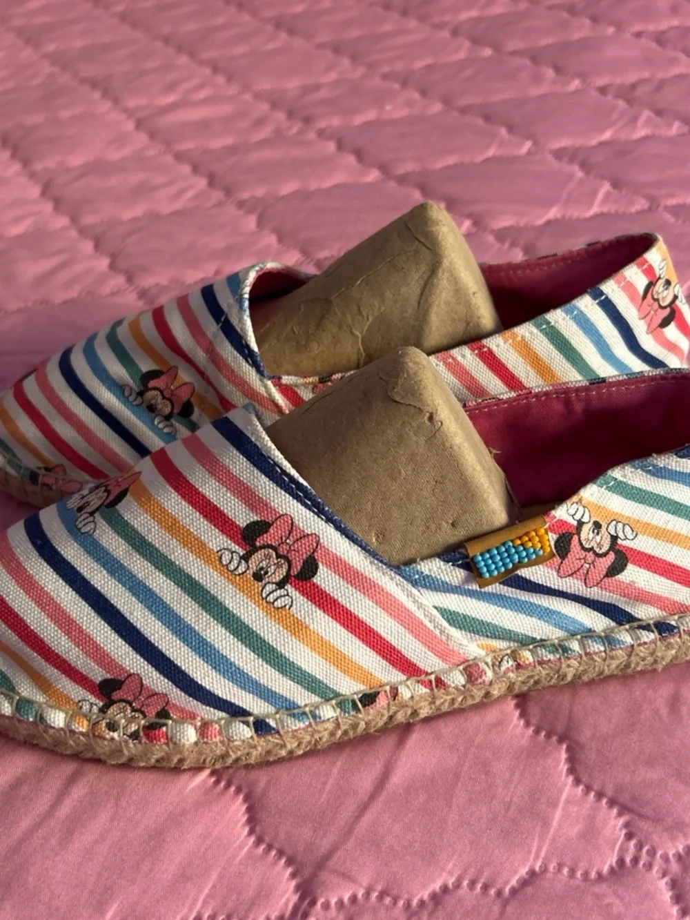 Disney Pink Rainbow Stripe Minnie Slip-On Flats Size 8.5W